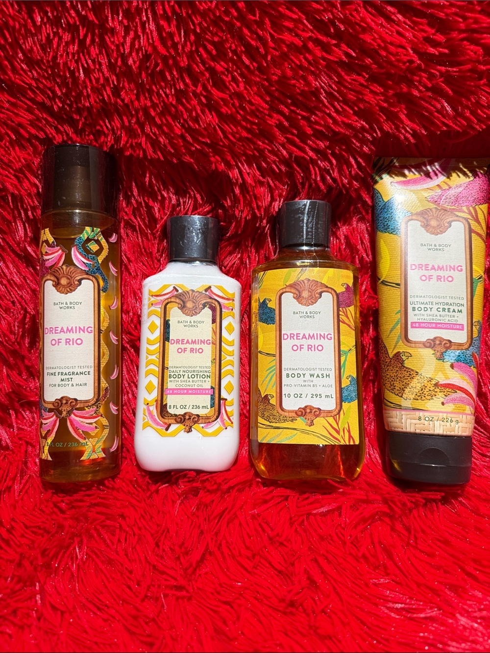 Bath & Body Works Dreaming of Rio Set - Yellow, White, Gold